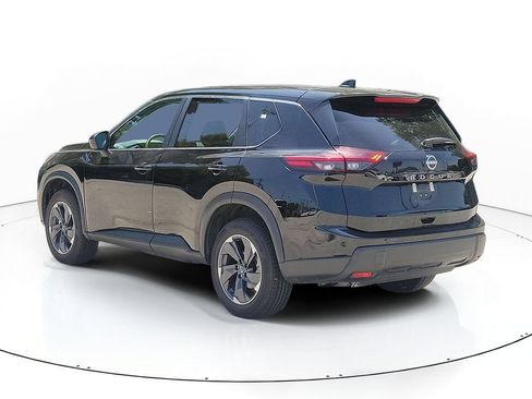 Used 2025 Nissan Rogue SV FWD image 3