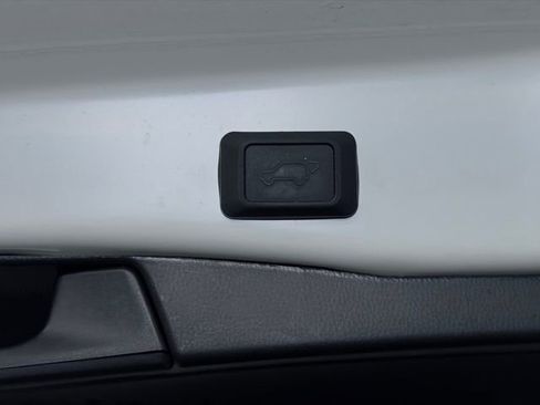 Used 2024 Toyota RAV4 XLE Premium FWD image 14