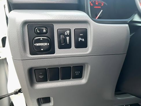 Used 2011 Toyota 4Runner SR5 image 14