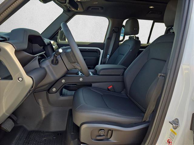 New 2026 Land Rover Defender 110 X-Dynamic SE AWD/4WD image 4