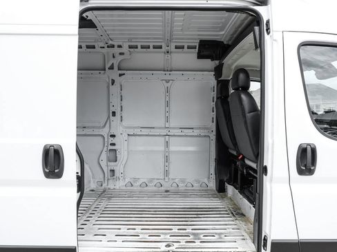 Used 2025 RAM ProMaster 2500 w/ Convenience Group FWD image 36