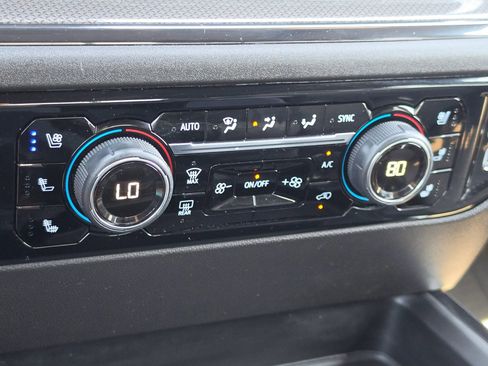 Used 2024 Chevrolet Silverado 2500 ZR2 w/ Technology Package image 29