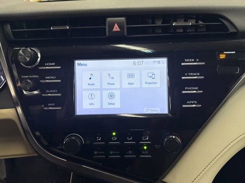 Used 2019 Toyota Camry LE FWD image 14