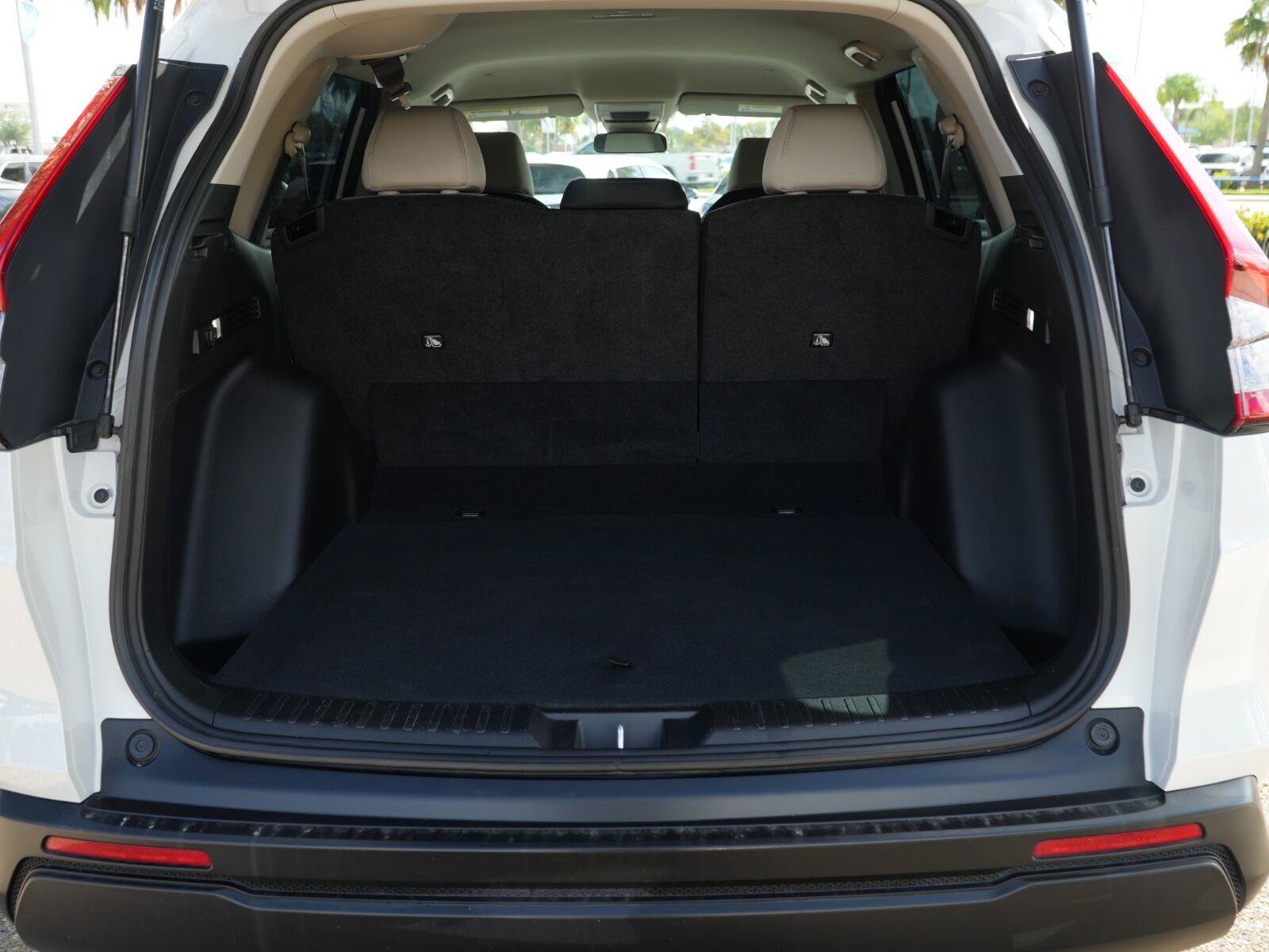 Used 2025 Honda CR-V LX image 13