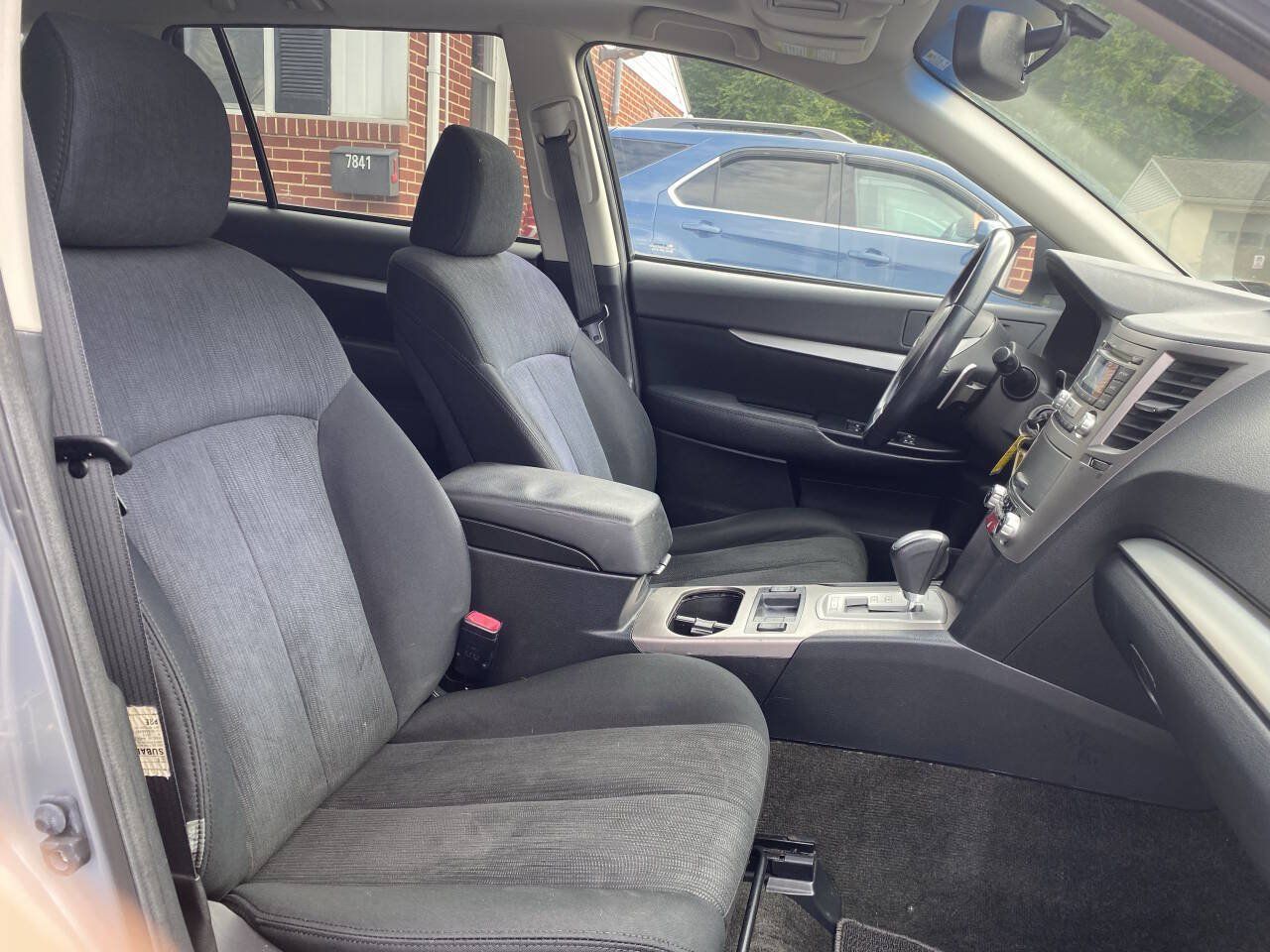 Used 2013 Subaru Outback 2.5i Premium AWD/4WD image 18