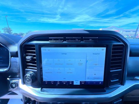 Used 2021 Ford F150 Lariat w/ Equipment Group 502A High AWD/4WD image 24