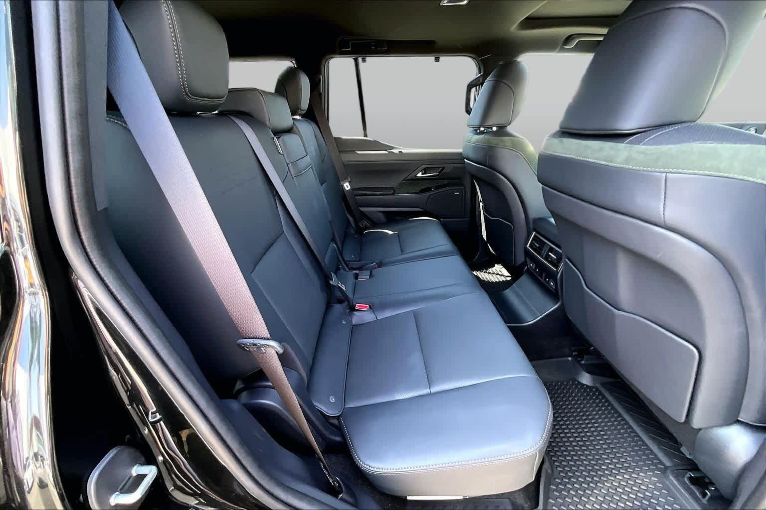 Used 2024 Lexus GX 550 AWD/4WD image 21