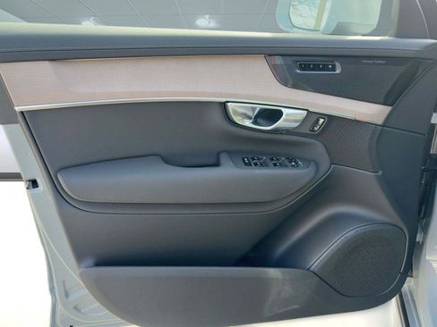 New 2026 Volvo XC90 T8 Plus w/ Protection Package Premier image 21