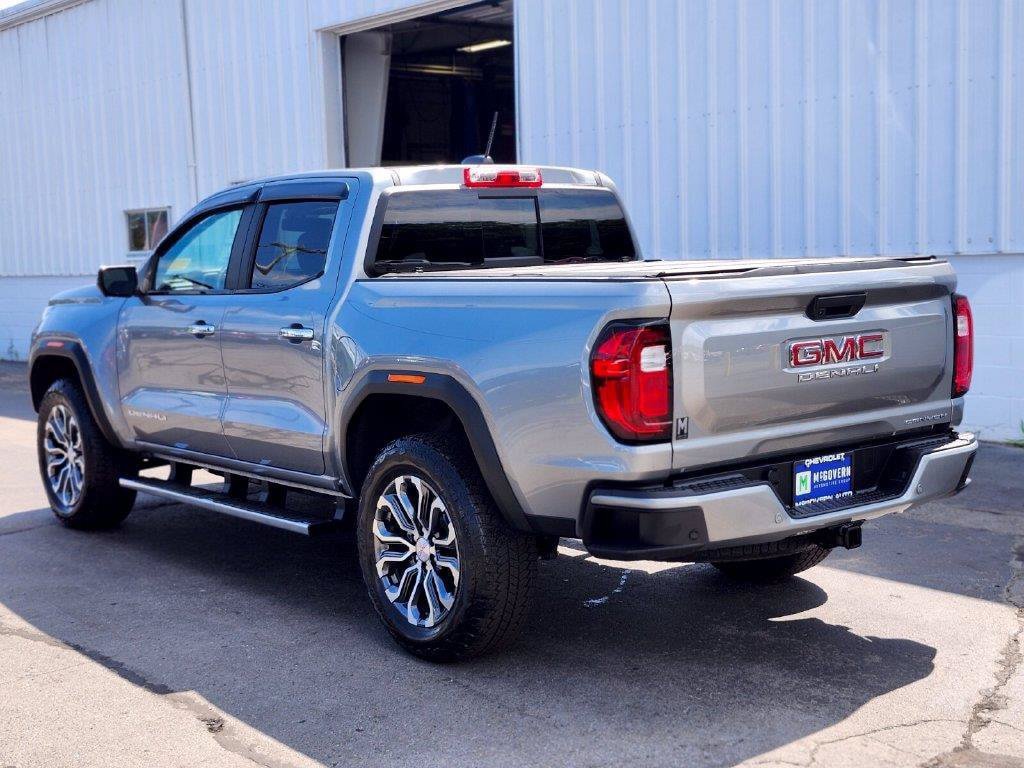Used 2026 GMC Canyon Denali AWD/4WD image 3
