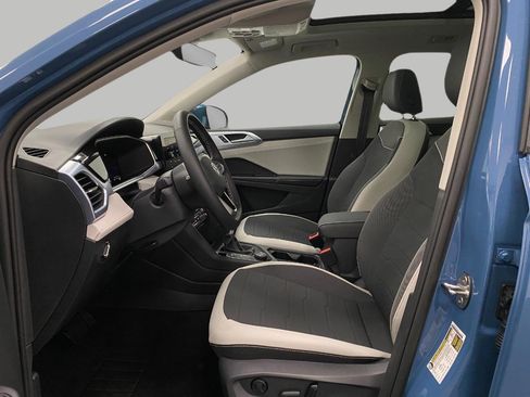 New 2025 Volkswagen Taos SE image 26