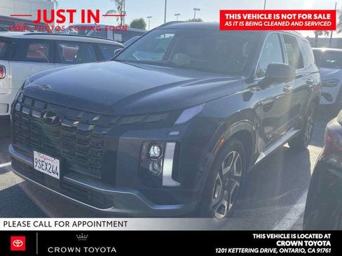 Used 2025 Hyundai Palisade SEL FWD image 2
