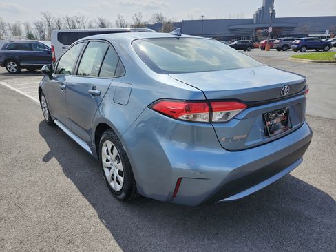 Used 2020 Toyota Corolla LE image 12