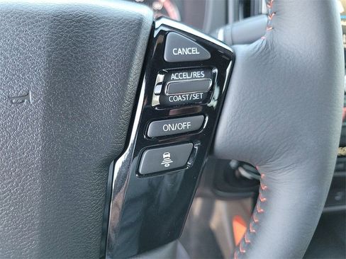 New 2025 Nissan Frontier PRO-4X w/ Pro Convenience Package image 6