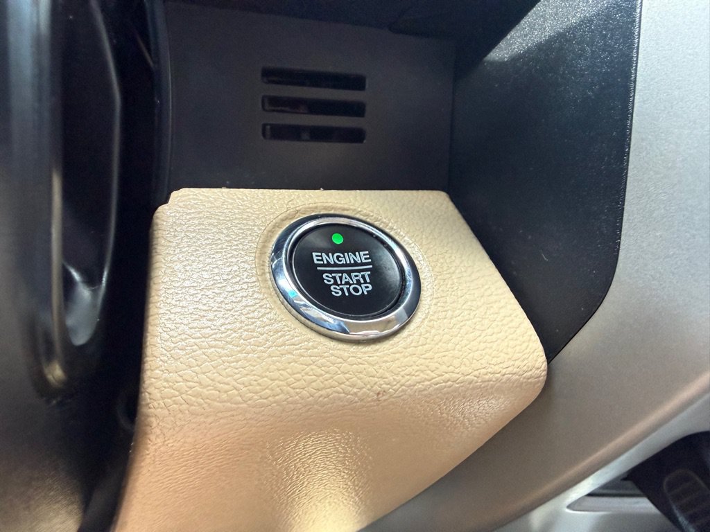 Used 2019 Ford F350 Lariat w/ Lariat Ultimate Package AWD/4WD image 33
