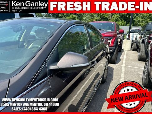 Used 2014 Hyundai Elantra SE w/ Option Group 02 FWD image 8