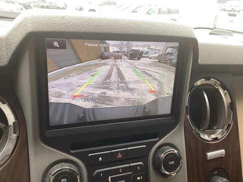 Used 2015 Ford F250 Lariat w/ Lariat Ultimate Package image 30