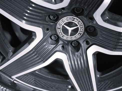 Used 2026 Mercedes-Benz GLC 300 4MATIC image 8