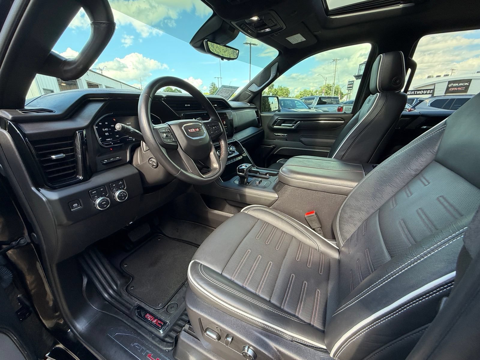 Used 2024 GMC Sierra 1500 AT4X AWD/4WD image 10