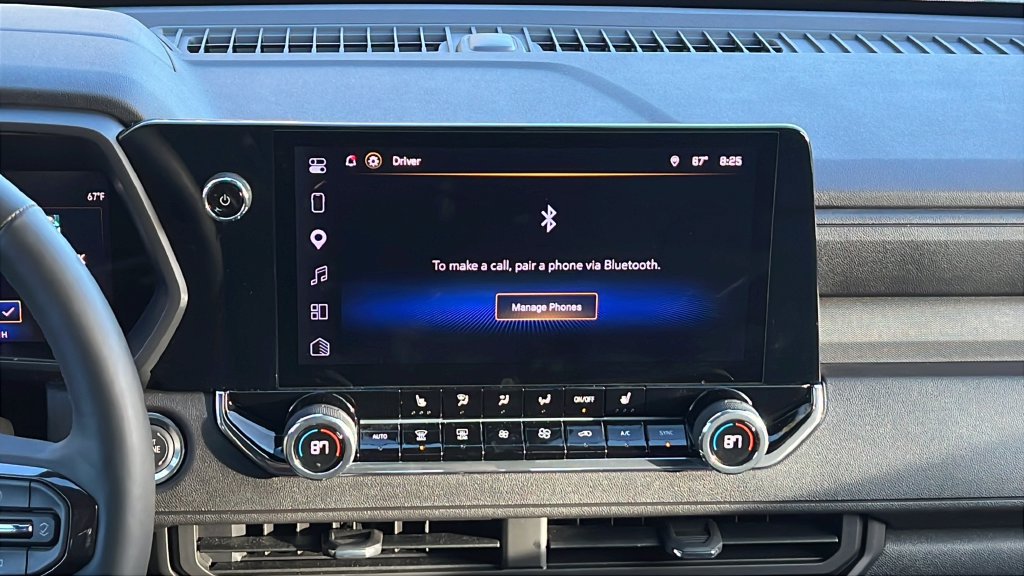 Used 2025 Chevrolet Colorado Trail Boss AWD/4WD image 15