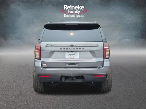 Used 2022 Chevrolet Suburban Z71 AWD/4WD image 6