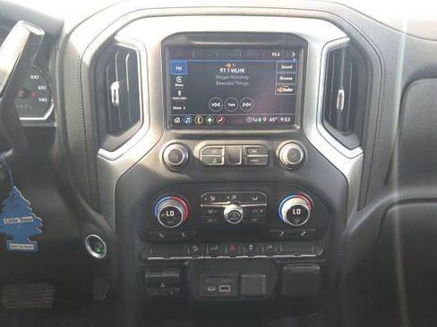 Used 2021 Chevrolet Silverado 2500 LT w/ Convenience Package image 25