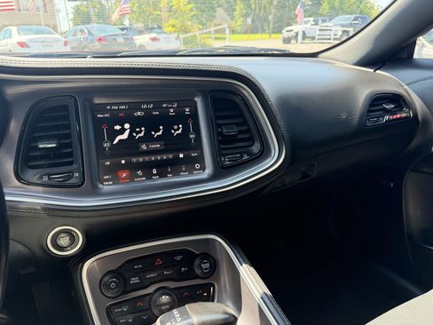 Used 2020 Dodge Challenger R/T Scat Pack w/ Plus Package RWD image 13