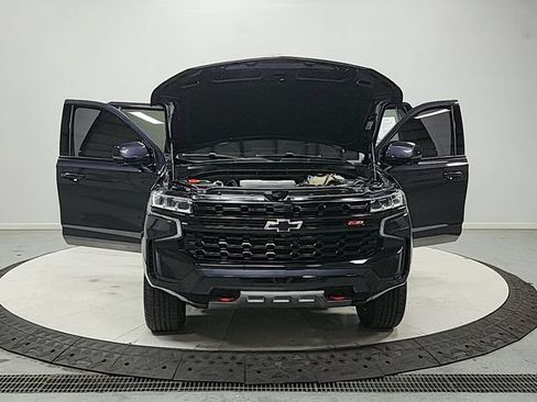 Used 2023 Chevrolet Tahoe Z71 w/ Luxury Package AWD/4WD image 11