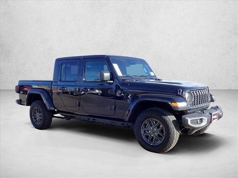 New 2025 Jeep Gladiator Sport image 6
