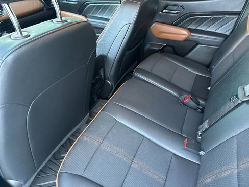 Used 2025 GMC Canyon AT4 w/ Nightfall Edition image 12