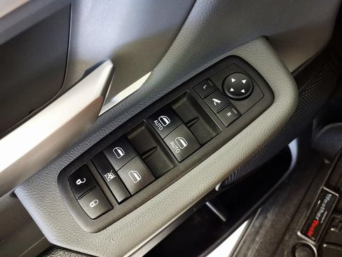 Used 2023 RAM 1500 Big Horn AWD/4WD image 25