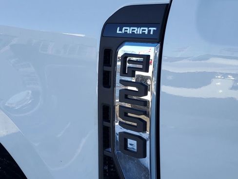 New 2026 Ford F250 Lariat w/ Lariat Premium Package image 39
