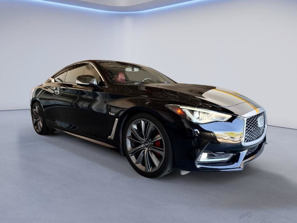 Used 2018 INFINITI Q60 Red Sport 400 w/ Sensory Package 3.0T Sport RWD image 4