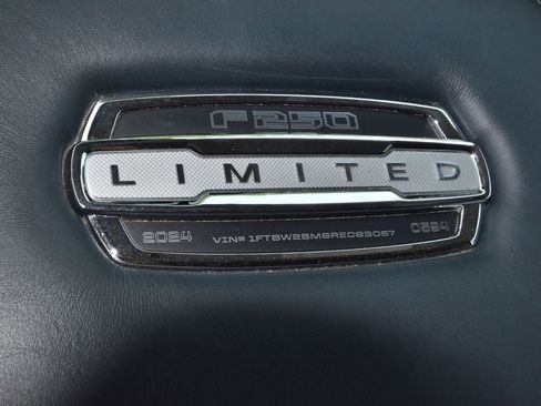 Used 2024 Ford F250 Limited w/ FX4 Off-Road Package AWD/4WD image 33