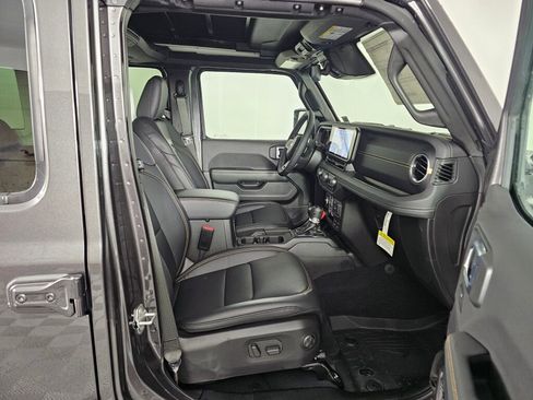 New 2026 Jeep Wrangler Sahara image 40