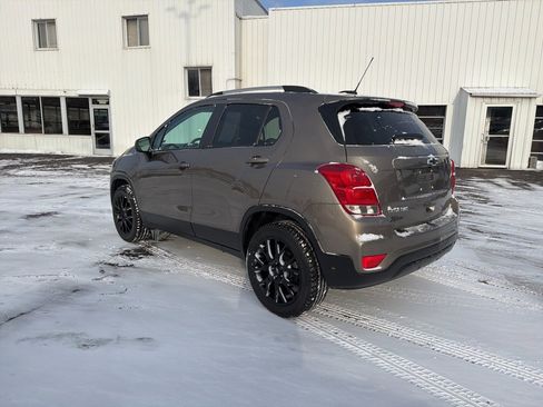 Used 2021 Chevrolet Trax LT w/ Driver Confidence Package image 5