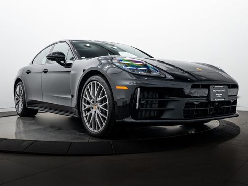 Certified 2026 Porsche Panamera 4 AWD/4WD image 9