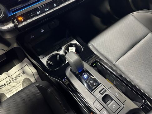 Used 2025 Toyota Prius XLE image 41