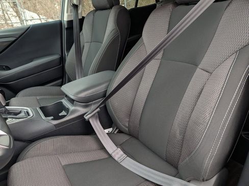 Used 2022 Subaru Outback Premium image 14