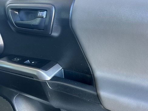 Certified 2019 Toyota Tacoma SR5 image 20