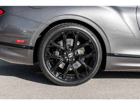 Used 2024 Bentley Continental GT Speed image 18