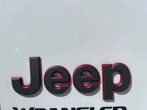 Used 2020 Jeep Wrangler Unlimited Rubicon AWD/4WD image 11