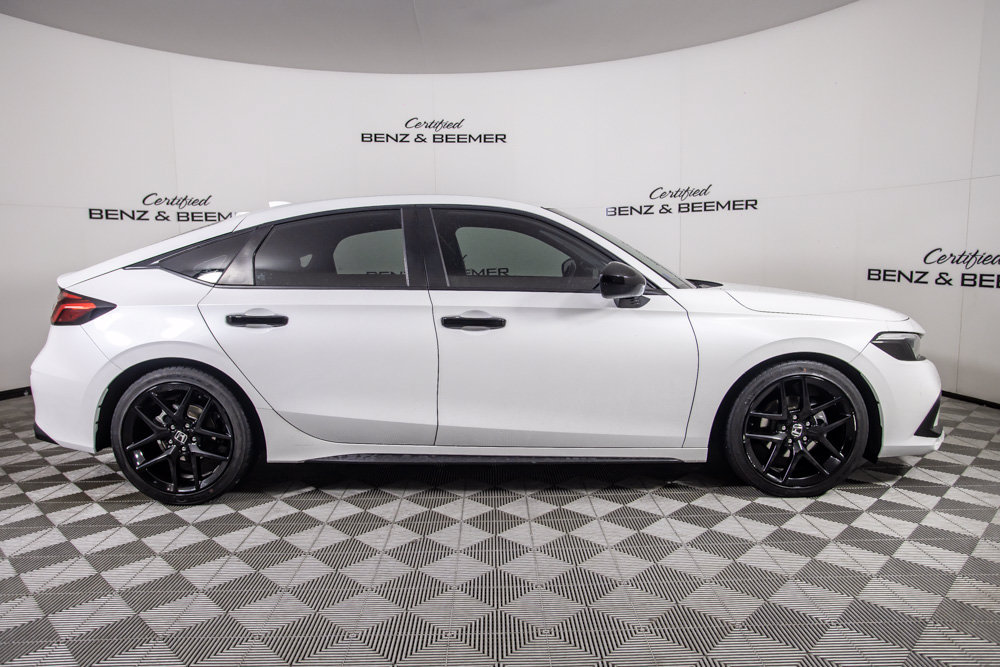 Used 2023 Honda Civic Sport image 3