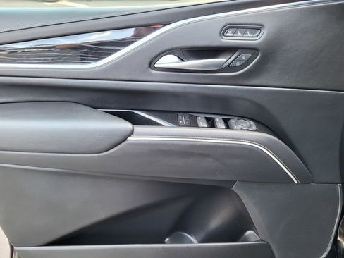 Used 2023 Cadillac Escalade ESV Sport image 18