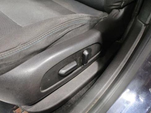 Used 2016 Chevrolet Cruze LT w/ Convenience Package FWD image 12