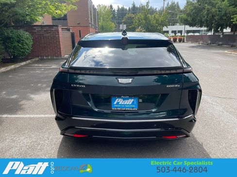 Used 2024 Cadillac Lyriq Luxury AWD/4WD image 9