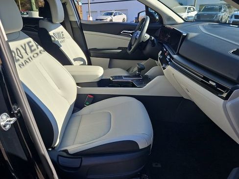 Certified 2026 Kia Sportage EX image 19