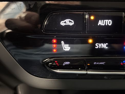 Used 2023 Buick Envision Preferred AWD/4WD image 24