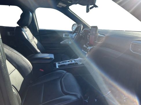 Used 2024 Ford Explorer ST w/ Equipment Group 401A image 17