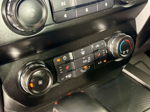 Used 2020 Ford F150 XLT w/ Equipment Group 302A Luxury AWD/4WD image 15