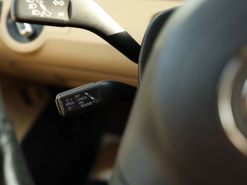 Used 2013 Volkswagen CC R-Line image 25